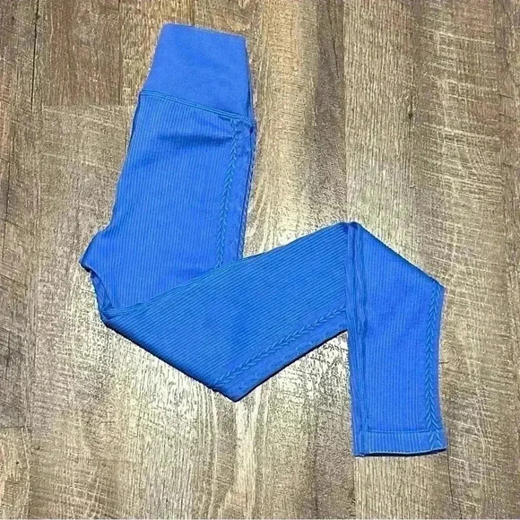 FREE 🆕Offline Hi Rise Nylon Leggings - Picture 1 of 13